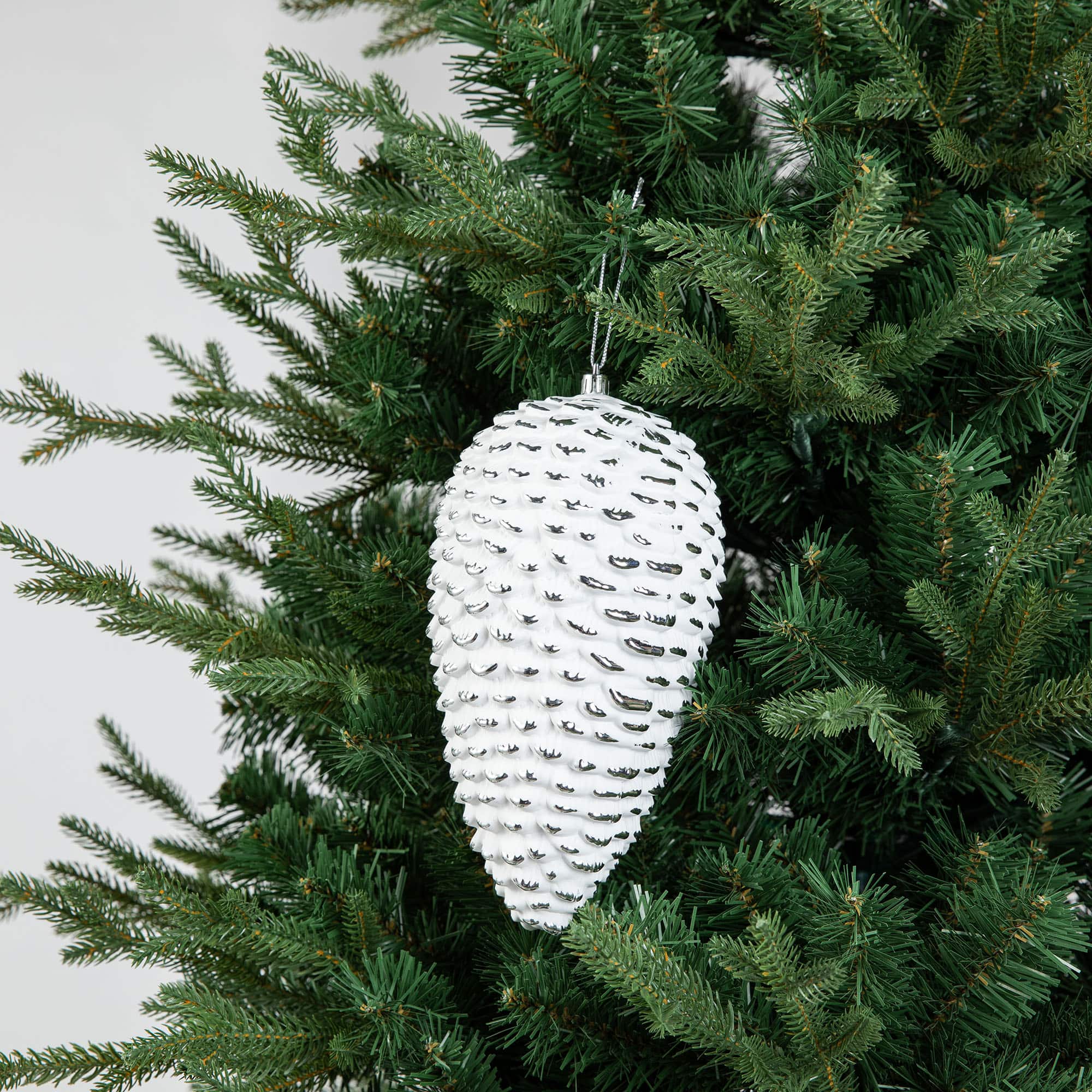 Glitzhome® 18 Pack Elegant Silver Deluxe Large Shatterproof Ornaments